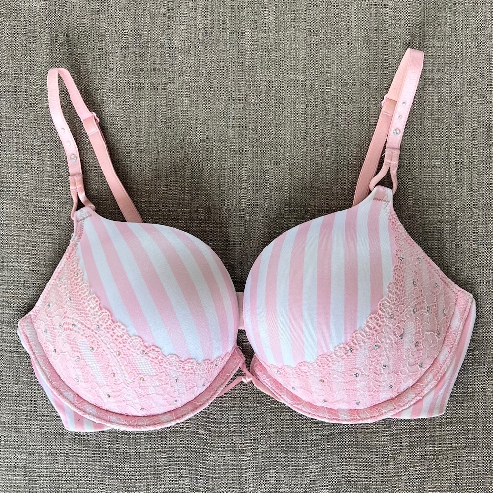 Victoria's Secret Miraculous Plunge Push Up Bra